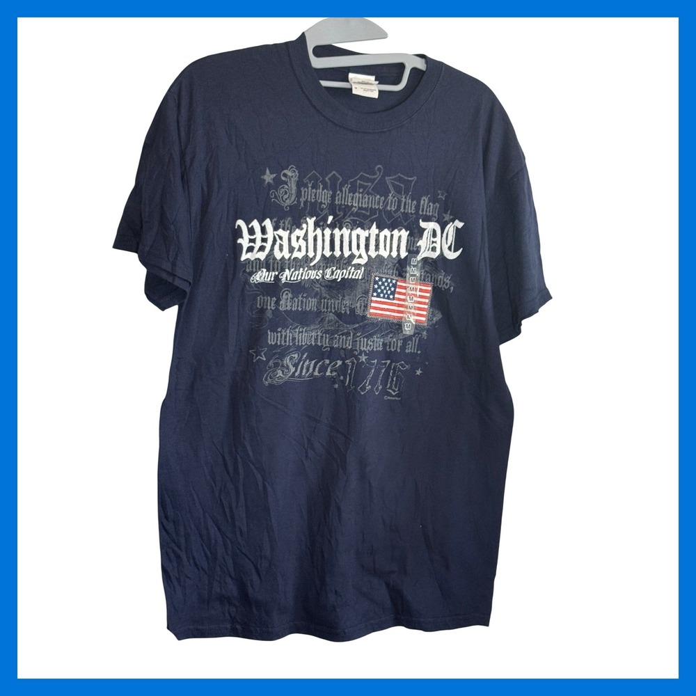 Gildan Washington DC Patriotic American Flag Graphic T-Shirt Navy Blue Mens M